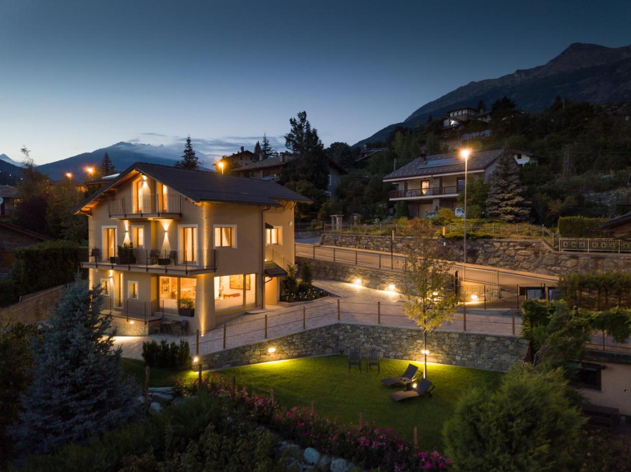 Le Petit Lievre Bed & Breakfast Aosta Exterior photo